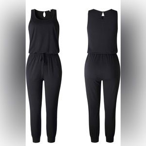One piece sleeveless romper/jumpsuit